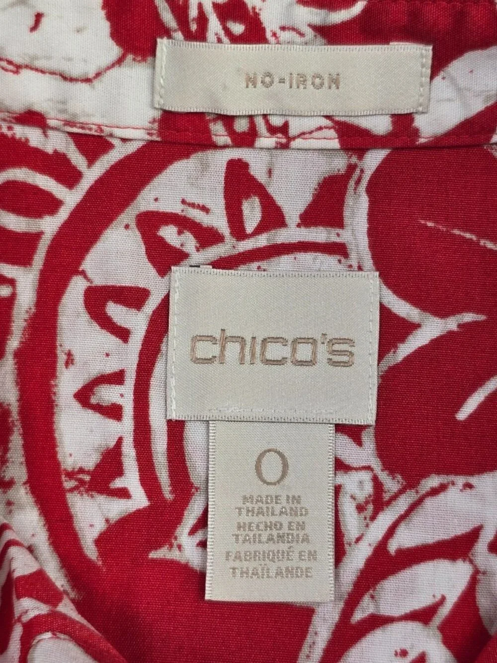Chicos No-Iron Button-Down Shirt Size 0 Small Red White Floral Paisley 3/4 Sleev - Picture 2 of 4